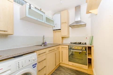 2 bedroom flat to rent, Harecourt Road, Highbury and Islington, London, N1