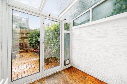 2a Westwick Gardens, London, W14 0BU