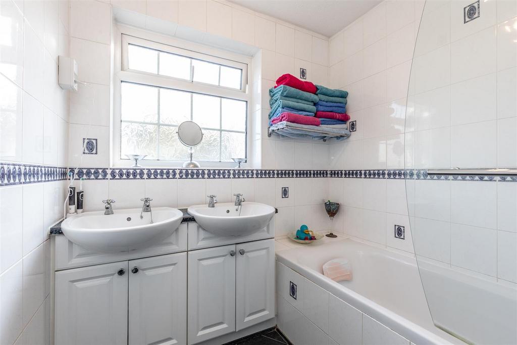 Passage Road, Brentry Bathroom.jpg