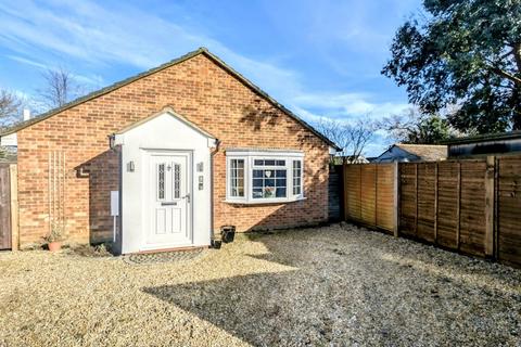 2 bedroom detached bungalow for sale, Woodside Crescent, Bordon GU35