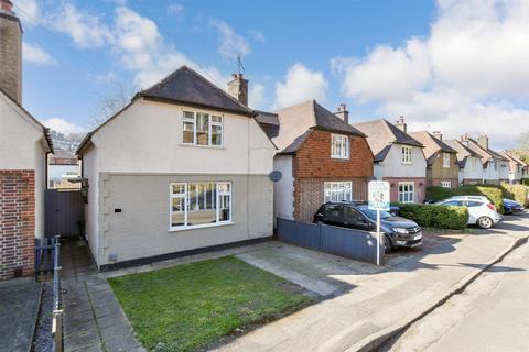 3 bedroom detached house for sale, Downsway, Whyteleafe, Surrey