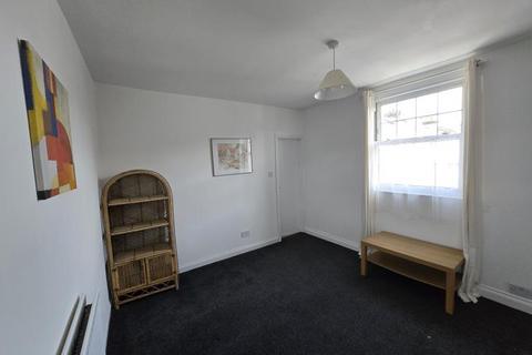 2 bedroom flat to rent, Boundary Road, Walthamstow, E17