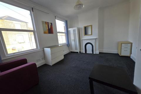 2 bedroom flat to rent, Boundary Road, Walthamstow, E17