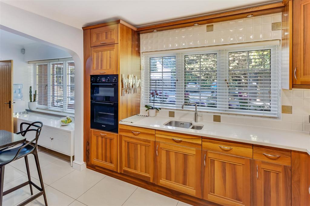 5 T2 A1422 HDR.jpg