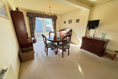 2 bedroom semi-detached bungalow for sale, Nab Wood Terrace,  Nab Wood, Shipley, West Yorkshire