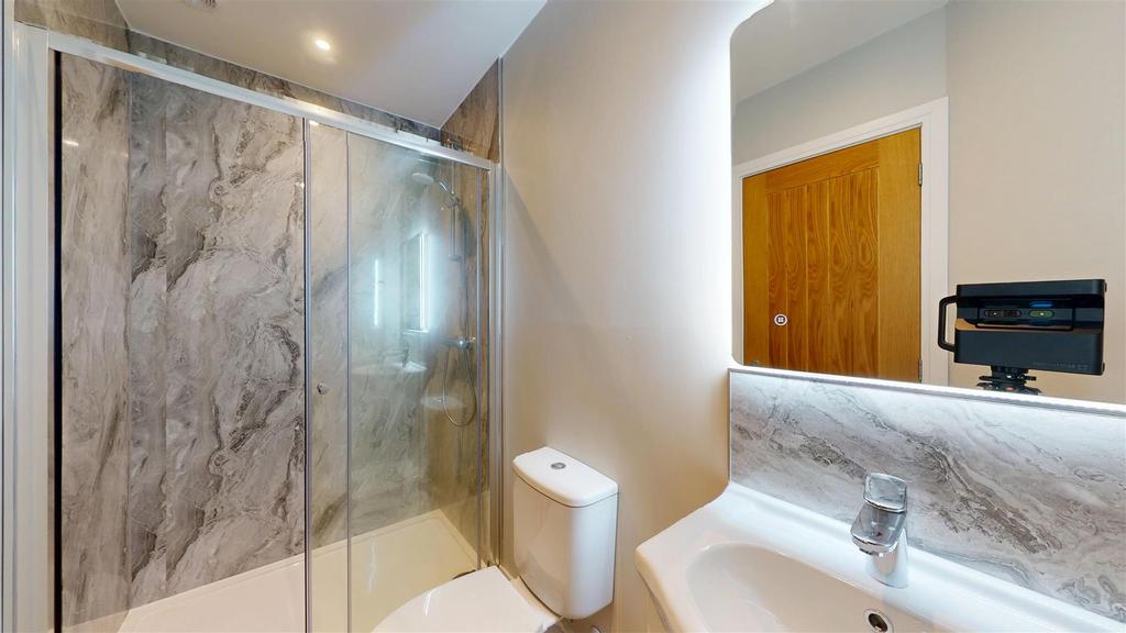 Longden Road Mill Meadow House Ensuite (Bedroom 4)