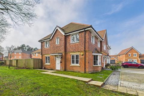 3 bedroom end of terrace house for sale, Wright Avenue, Blackwater, Camberley, Hampshire, GU17