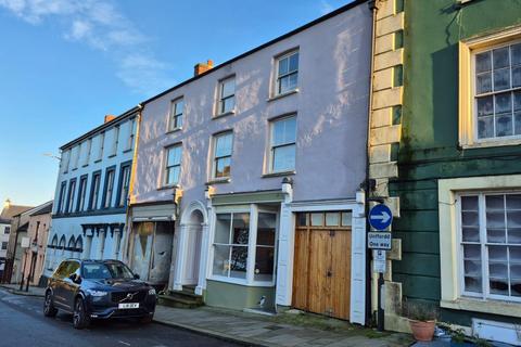 2 bedroom apartment to rent, Dew Street, Haverfordwest