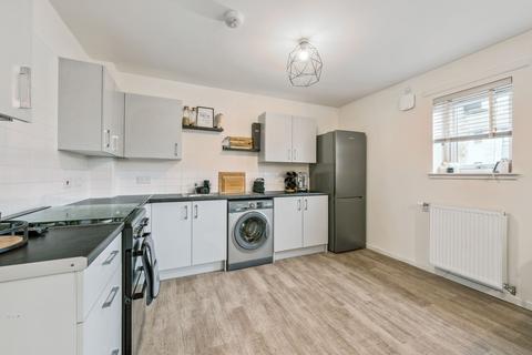 2 bedroom flat for sale, Balmoral Drive, Harthill, ML7