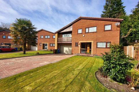 5 bedroom detached house to rent, Green Pastures, Heaton Mersey, Stockport, SK4