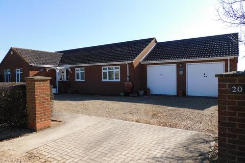 3 bedroom bungalow for sale, Cross Street, Fleet