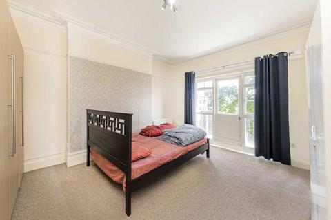 3 bedroom flat for sale, Kings Gardens, London NW6