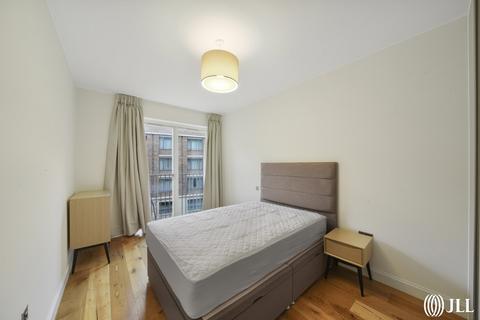 3 bedroom flat to rent, Carpet Street London E15