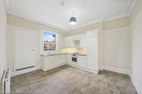 3 bedroom apartment to rent, Thurloe Street, South Kensington SW7