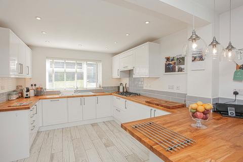 4 bedroom detached house for sale, Greenhills Park, Bloxham