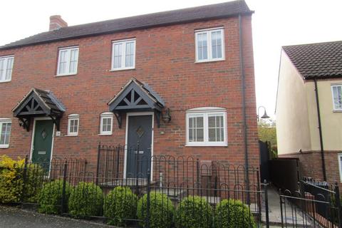 3 bedroom semi-detached house to rent, Willoughby Chase, Gainsborough, DN21 1GR