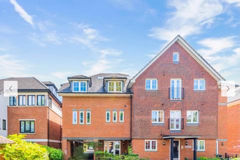 2 bedroom apartment to rent, Westgrove Court, Sutton, Surrey