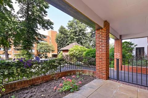 2 bedroom apartment to rent, Westgrove Court, Sutton, Surrey