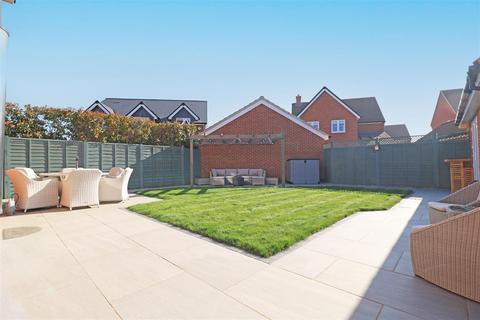 3 bedroom detached house for sale, Orchard Way, Boreham, Chelmsford