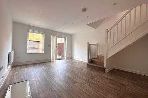 2 bedroom terraced house to rent, Joiners Mews