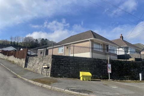 2 bedroom detached bungalow for sale, Llwynifan, Llangennech, Llanelli