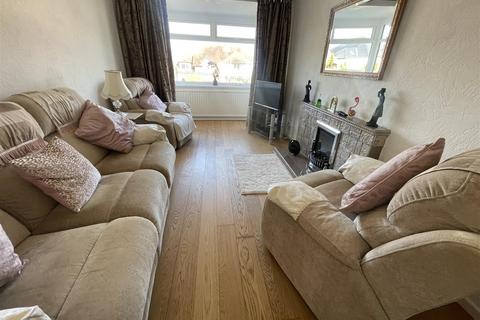 2 bedroom detached bungalow for sale, Llwynifan, Llangennech, Llanelli