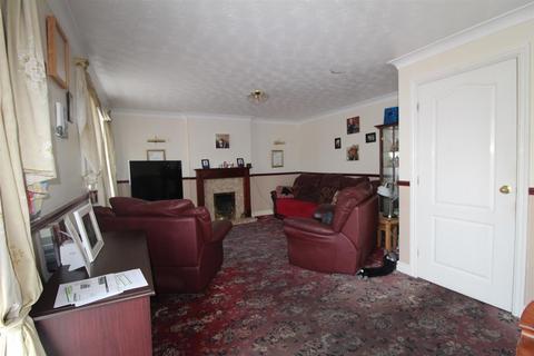 4 bedroom detached house for sale, Blythe Street, Wombwell, Barnsley