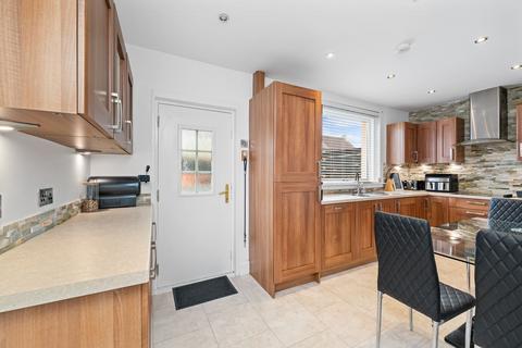 16 Forthview Crescent, Bo'ness, EH51 0LT