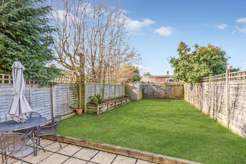 3 bedroom end of terrace house for sale, Garden Avenue, Hatfield, AL10