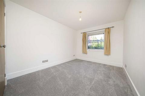 2 bedroom flat to rent, Wadbrook Street, Kingston Upon Thames KT1