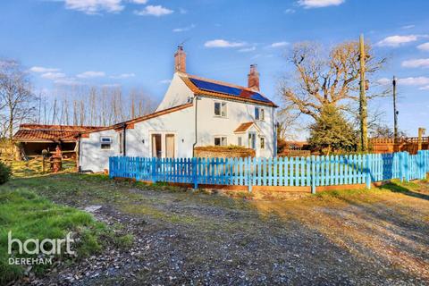 3 bedroom farm house for sale, Hindolveston Road, Dereham