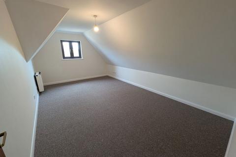 3 bedroom apartment to rent, Rufflers Way, Binstead