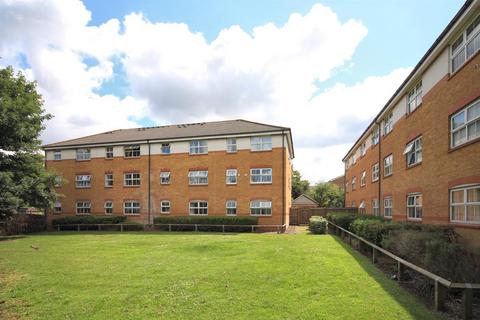 1 bedroom apartment for sale, Nuffield Court, Heston TW5