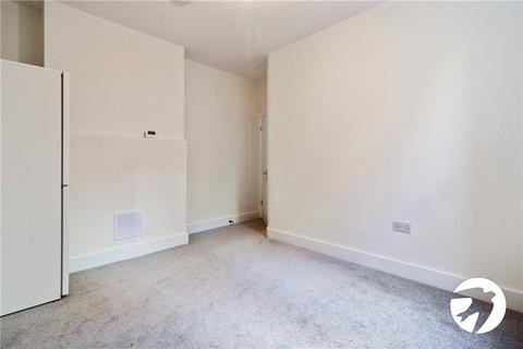 2 bedroom flat to rent, Inchmery Road, London, SE6