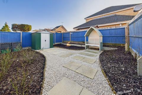 1 bedroom cluster house for sale, Larch Close, Aylesbury, Buckinghamshire