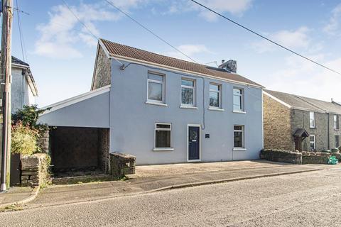 5 bedroom detached house for sale, Main Road, Pontyclun CF72