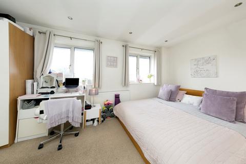 3 bedroom house to rent, High Park Road, Kew, Richmond, Surrey TW9