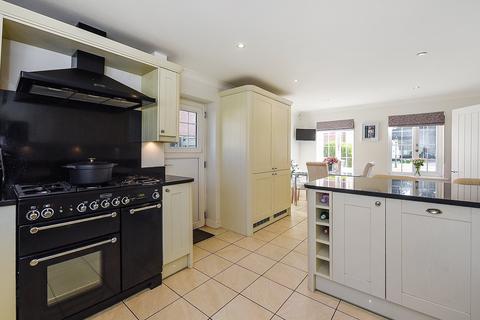 4 bedroom detached house for sale, Washford Lane, Bordon, Hampshire