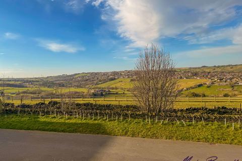 21 Pipit View, Clayton, Bradford, BD14 6FB