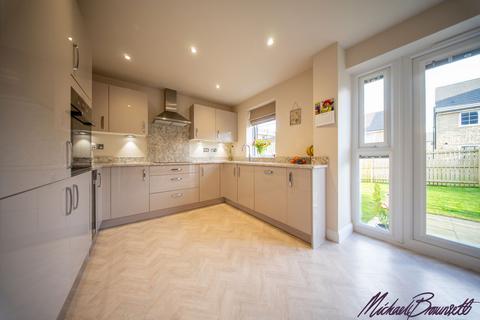 21 Pipit View, Clayton, Bradford, BD14 6FB