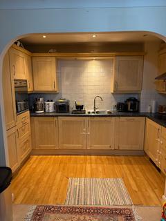 1 bedroom flat to rent, Flat 26 ,Solent Court, London, SW16