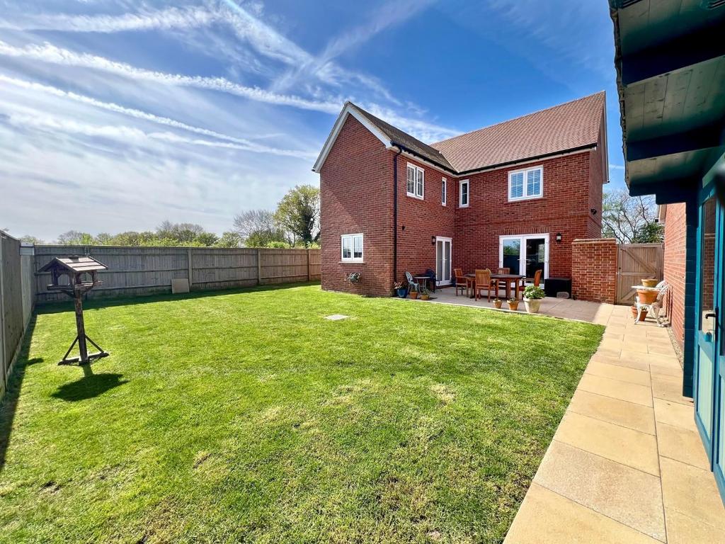 Rear Garden 2.jpg
