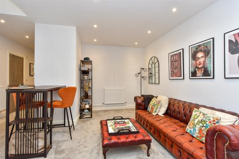 undefined, High Street, Chatham, Kent