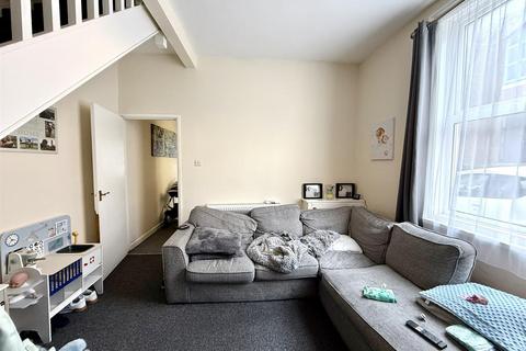 2 bedroom end of terrace house for sale, Somers Road, Southsea