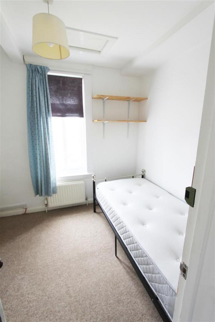 Bedroom - single.jpg