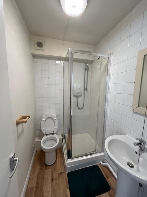 Shower room.jpg