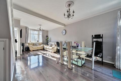 2 bedroom terraced house for sale, Holmesdale Road, London