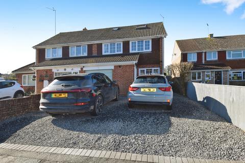 9 Downland Way, Durrington, Salisbury, SP4 8BX