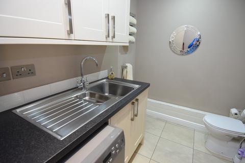 9 Downland Way, Durrington, Salisbury, SP4 8BX