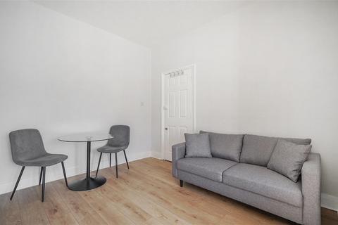 Studio to rent, Russell Road, W14